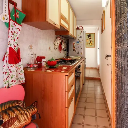 Lantana Apartment *